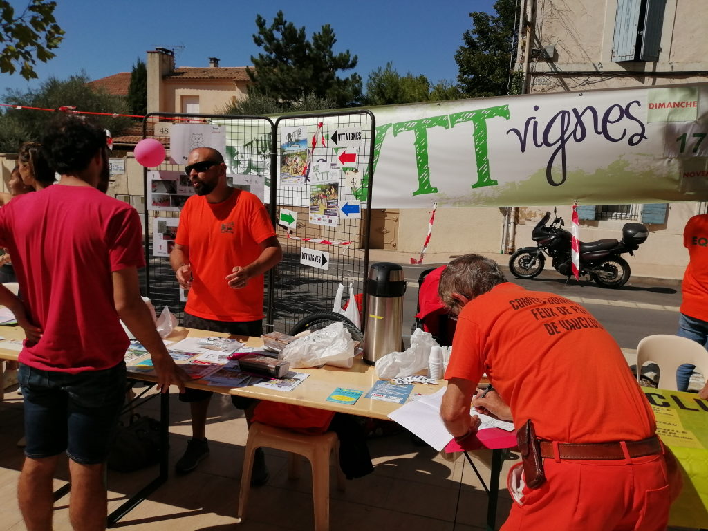 Le stand du club VTT LUB Pertuis a connu un vif succès pour la journée des associations 2019